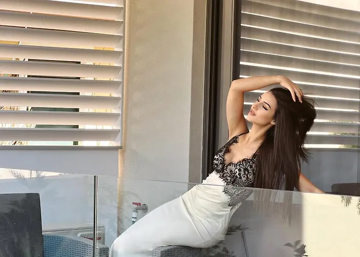 S & E * Λευκάδα